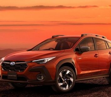 Subaru подготовил для поклонников в Японии специальную лимитированную комплектацию кроссовера Crosstrek, которая называется Limited Sun Blaze Edition.