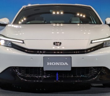 Новый Honda Prelude: показали салон