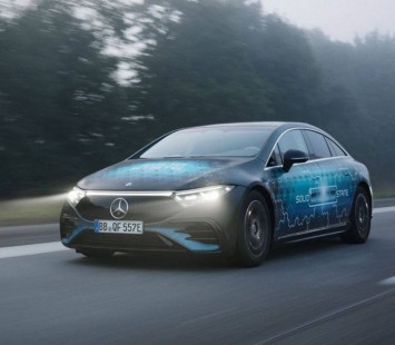 Электрический Mercedes-Benz с твердотельной батареей проехал на одном заряде через ТРИ СТРАНЫ.