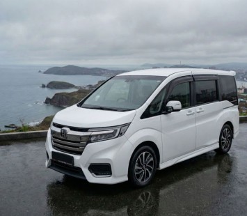 Непререкаемая классика или новый брутал? Почему Honda Stepwgn остается королем минивэнов в 2026 году