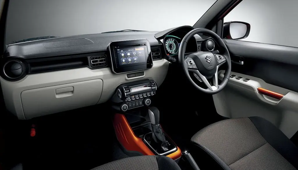 Suzuki Ignis интерьер